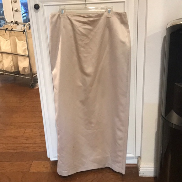 Formal long skirt with top and wrap - Picture 2 of 8